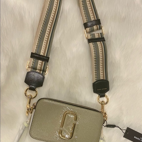 The Colorblock Snapshot - Picture 3 of 13